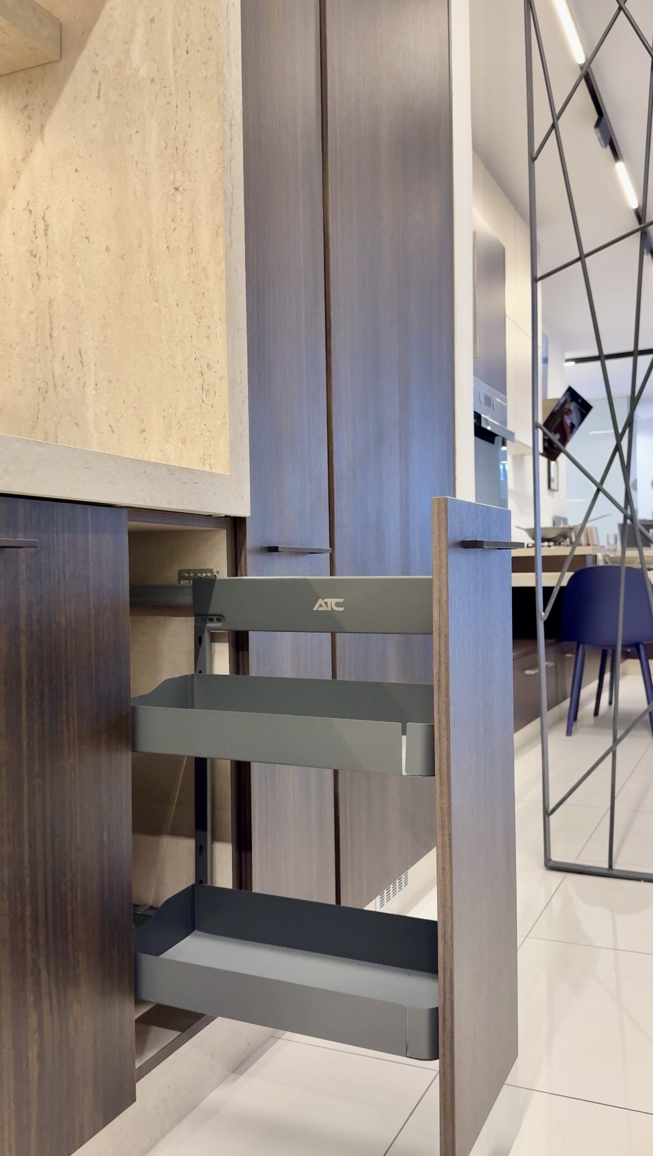 وصول سهل للأغراض — Kitchen One