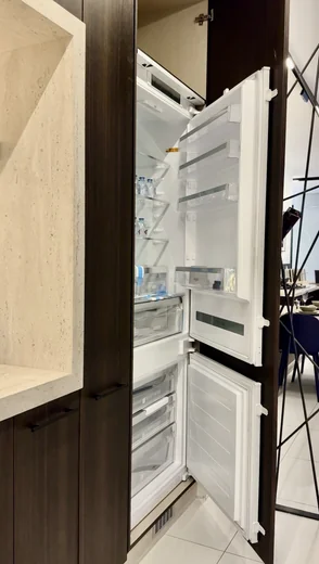 الثلاجة المدمجة — Kitchen One